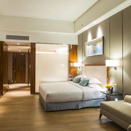 Forest City Marina Hotel Ґеланґ-Патаг Екстер'єр фото